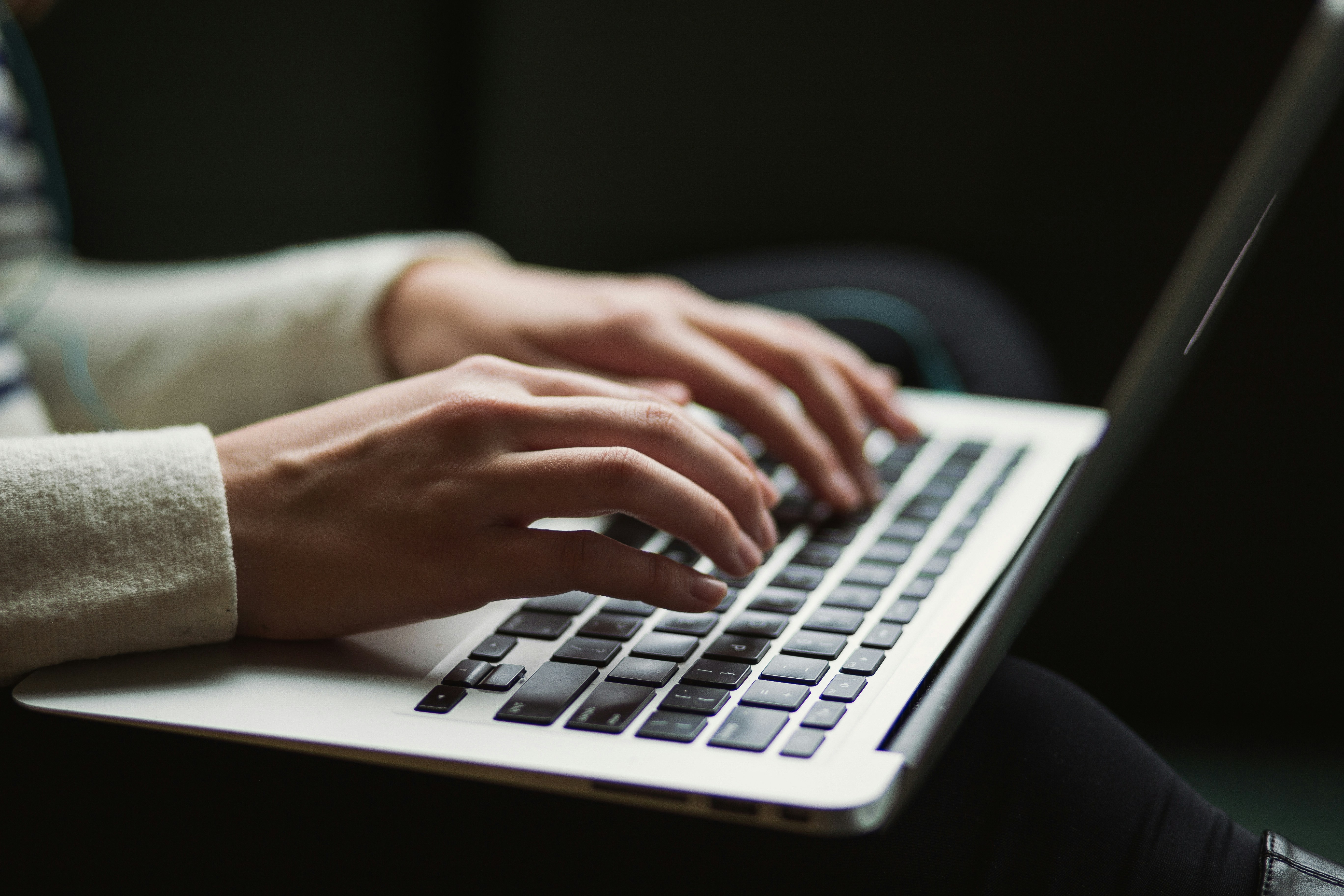 /assets/customer-service_unsplash.jpg